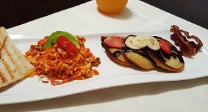 Huevo revuelto y choco pancakes. (Foto/Suministrada)